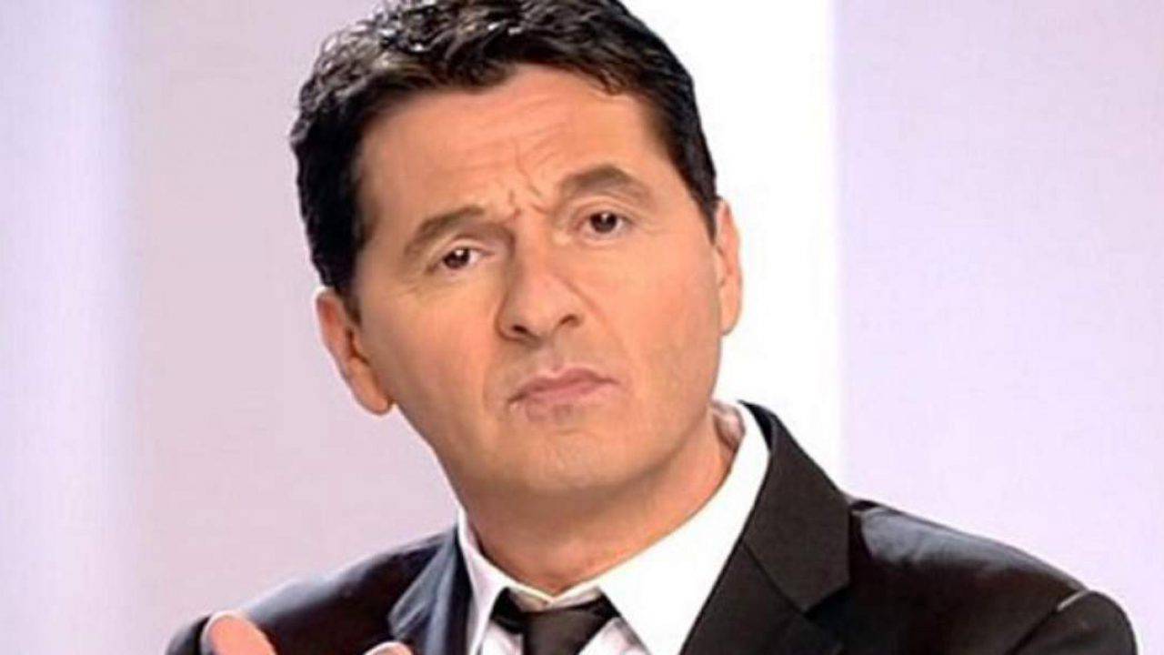 Tv Talk, ospite in grosse difficoltà su Teo Mammuccari e l’addio a Le Iene: “Non mettetemi in imbarazzo”