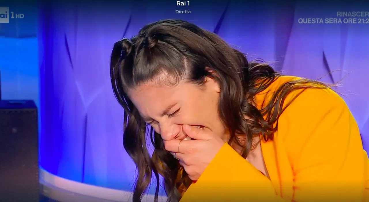 Domenica In, Elisa a scoppia a ridere e non riesce più a fermarsi, Mara Venier in grosso imbarazzo …