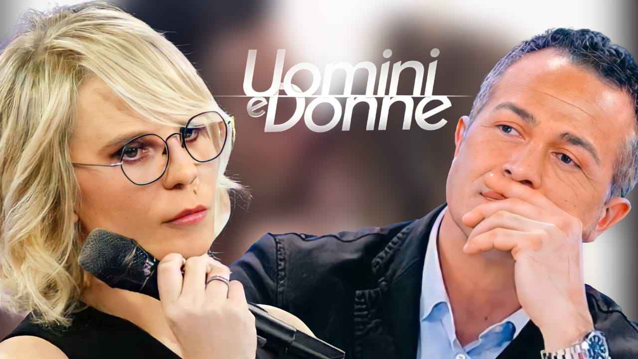 Maria De Filippi senza freni su Riccardo: “Tu non sei scemo ma …”