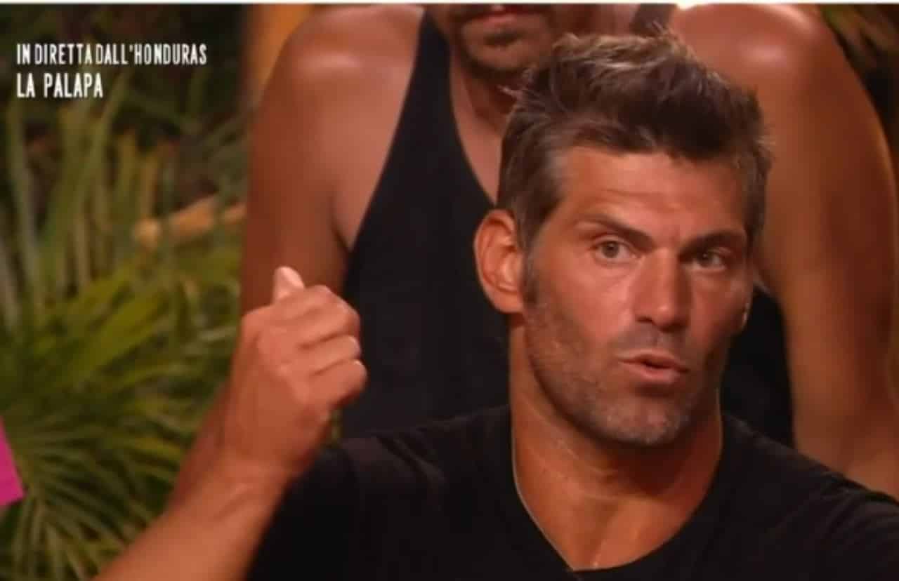 Clemente Russo al veleno contro L’Isola: “Fanno vedere solo quello che vogliono loro …”