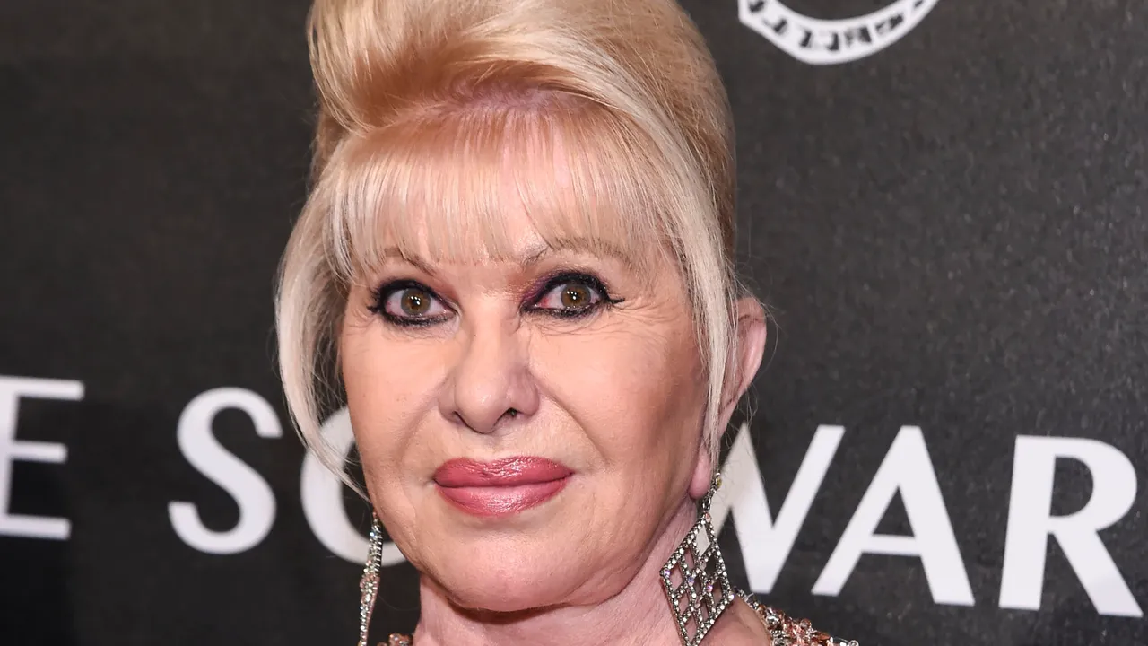 Ivana Trump, al funerale l’ex marito Donald fa una brutta gaffe