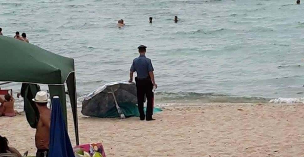 Puglia malore in spiaggia per il gran caldo, muore 53 enne sotto gli occhi dei familiari