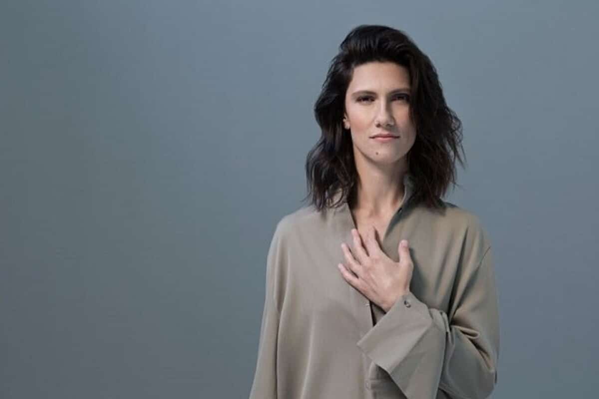 Elisa rinvia i concerti e poi decide di rivelare cosa le sta accadendo, i fans senza parole