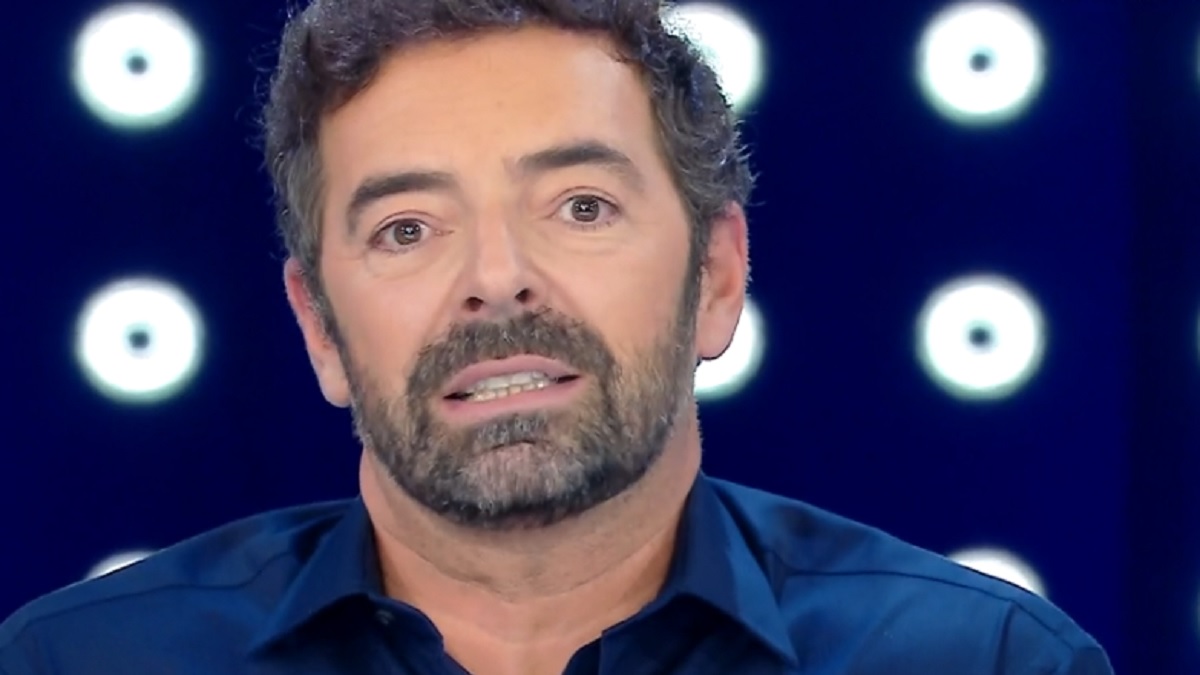 La vita in diretta, Gigi D’Alessio: “Ho un record assoluto” e Alberto Matano commenta