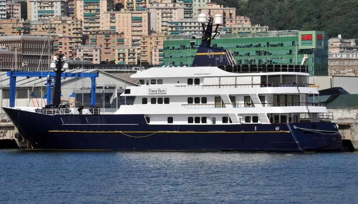 yacht briatore (risorsa del web)