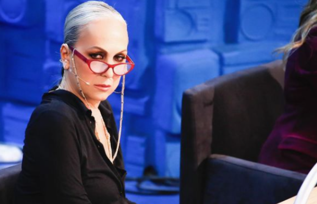 Amici clima già incandescente, Alessandra Celentano pubblica uno scatto divertente e Anna Pettinelli la gela