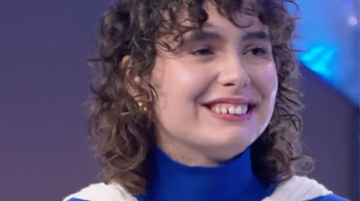 Madame, dopo che Arisa l’ha sbugiardata in pubblico, replica sui social e prova a rimediare