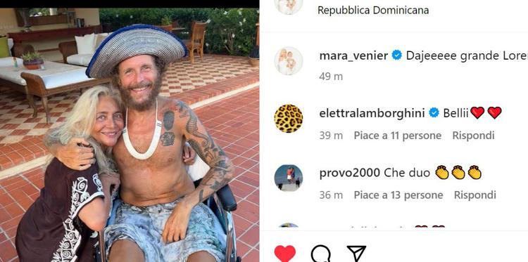 Mara Venier posta una foto insieme a Jovanotti sulla sedia a rotelle, Biagio Antonacci commenta e fa il pieno di like