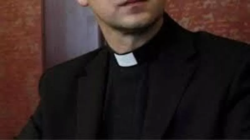 Improvvisa fuga d’amore di un giovane sacerdote con una parrocchiana, in chiesa sospese tutte le attività