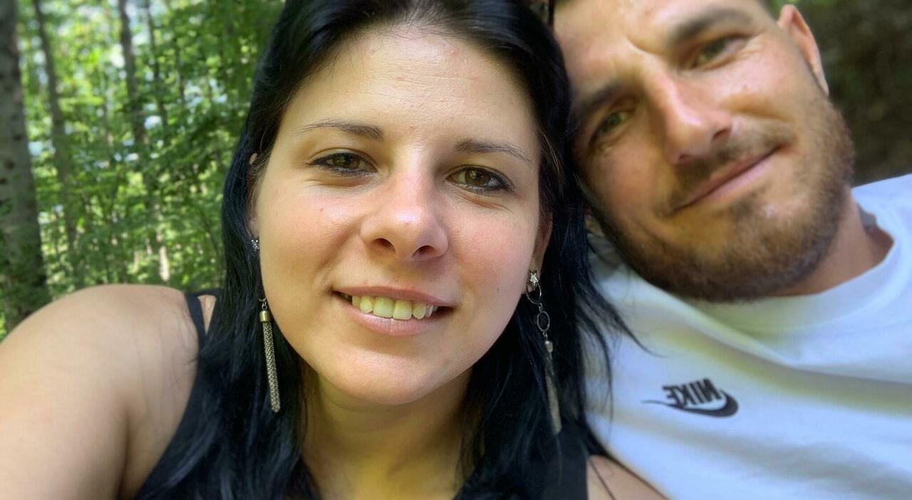 Dopo una complicata gravidanza e parto, Georgiana Madalina Mardare, 34 anni, è tragicamente deceduta. Il marito, sostenuto dall'avvocato Erdis Doraci, ha presentato una denuncia contro ignoti per omicidio colposo, sollevando dubbi sul trattamento ricevuto.