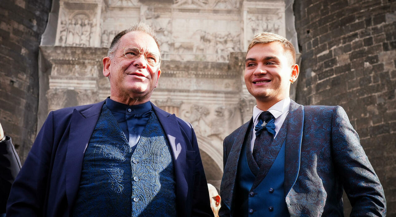 Alessandro Cecchi Paone: “Quando Simone torna dai suoi deve fare i capelli alla nonna e si dimentica di mandarmi il messaggio della buonanotte, ora siamo in crisi”