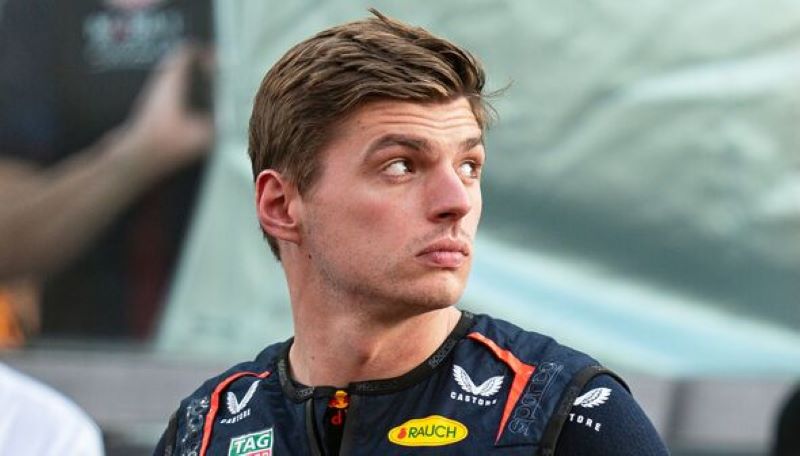 Max Verstappen campione del mondo di Formula 1, l’autonoleggio si rifiuta di noleggiargli una Mercedes da 310 km/h: “Troppo giovane”