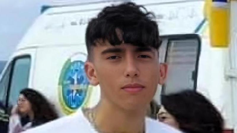 La Croce Rossa di Mazara del Vallo annuncia con dolore la morte di Biagio Lombardo, 18 anni, volontario valoroso, deceduto in un incidente stradale sulla SS 115 nel Trapanese.
