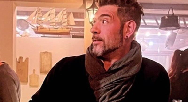 Andrea Locatelli, 51 anni, muore per un infarto durante i festeggiamenti di Capodanno. La comunità di Borgo Valbelluna e Mel piange la scomparsa di una figura amata e conosciuta.