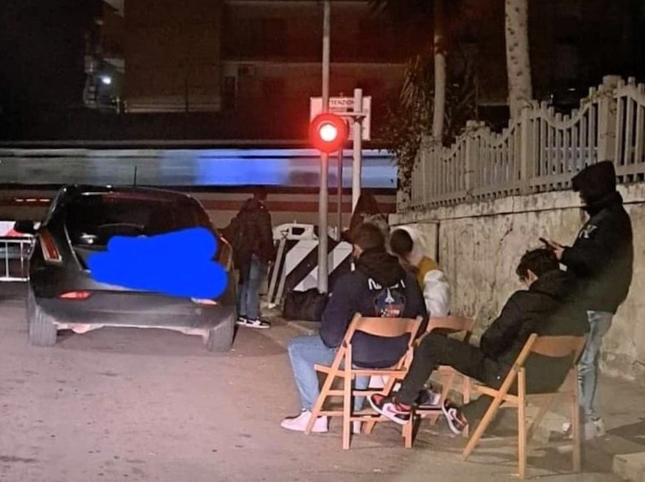 passaggio a livello (risorsa del web)