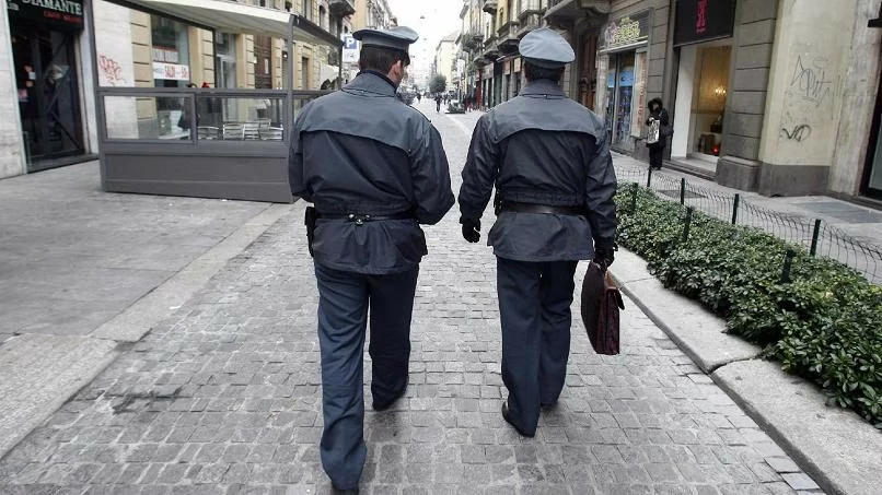 Scoperta a Otranto una estetista abusiva che gestiva un centro estetico non autorizzato, evadendo oltre 25 mila euro e percependo indebitamente il reddito di cittadinanza.
