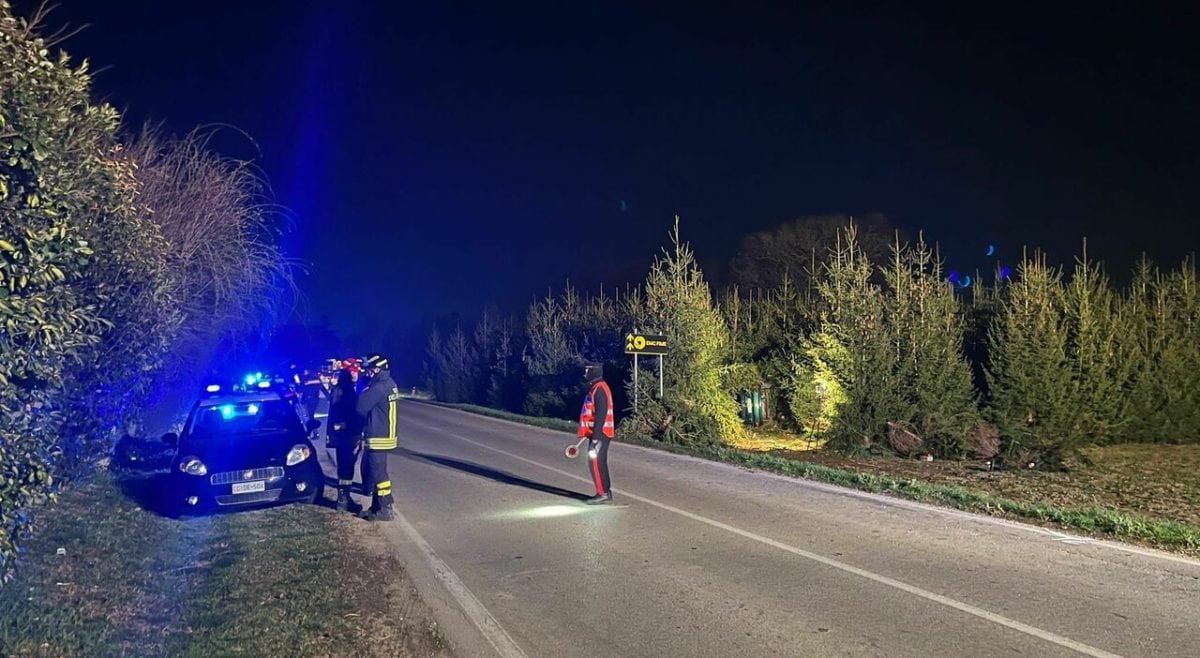 In un tragico incidente stradale, Massimo Basile, di soli 5 anni, perde la vita. La madre risultata positiva all'alcoltest.