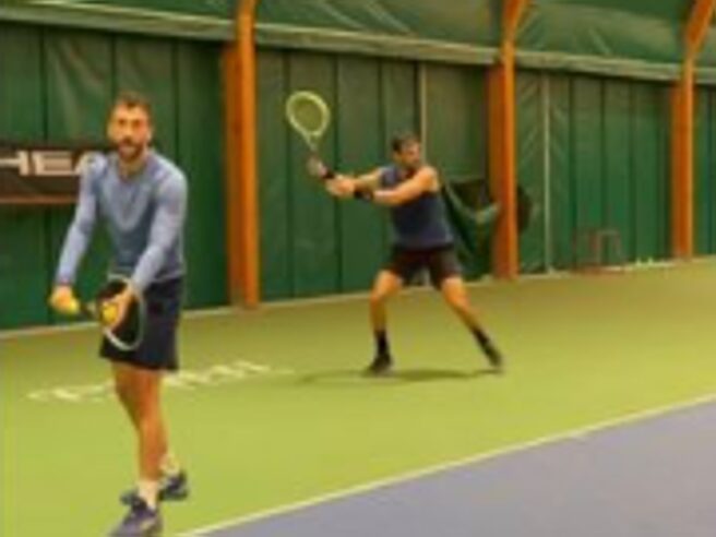 Marco Mengoni e Matteo Berrettini, prima litigano per colpa di Jovanotti e poi fanno pace e si allenano insieme