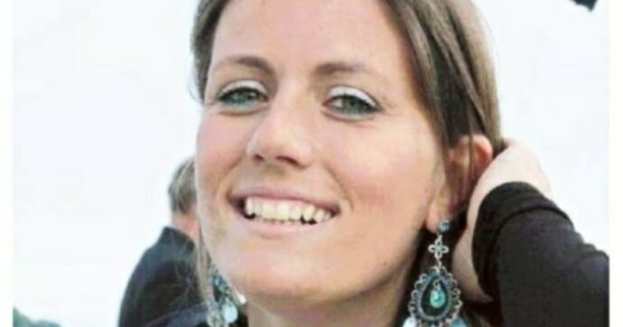 La corte di appello di Genova ha assolto Paolo Bendinelli, il fondatore del centro olistico Anidra, e ridotto la pena per il medico Paolo Oneda, in relazione alla morte di Roberta Repetto, trattata con metodi alternativi.