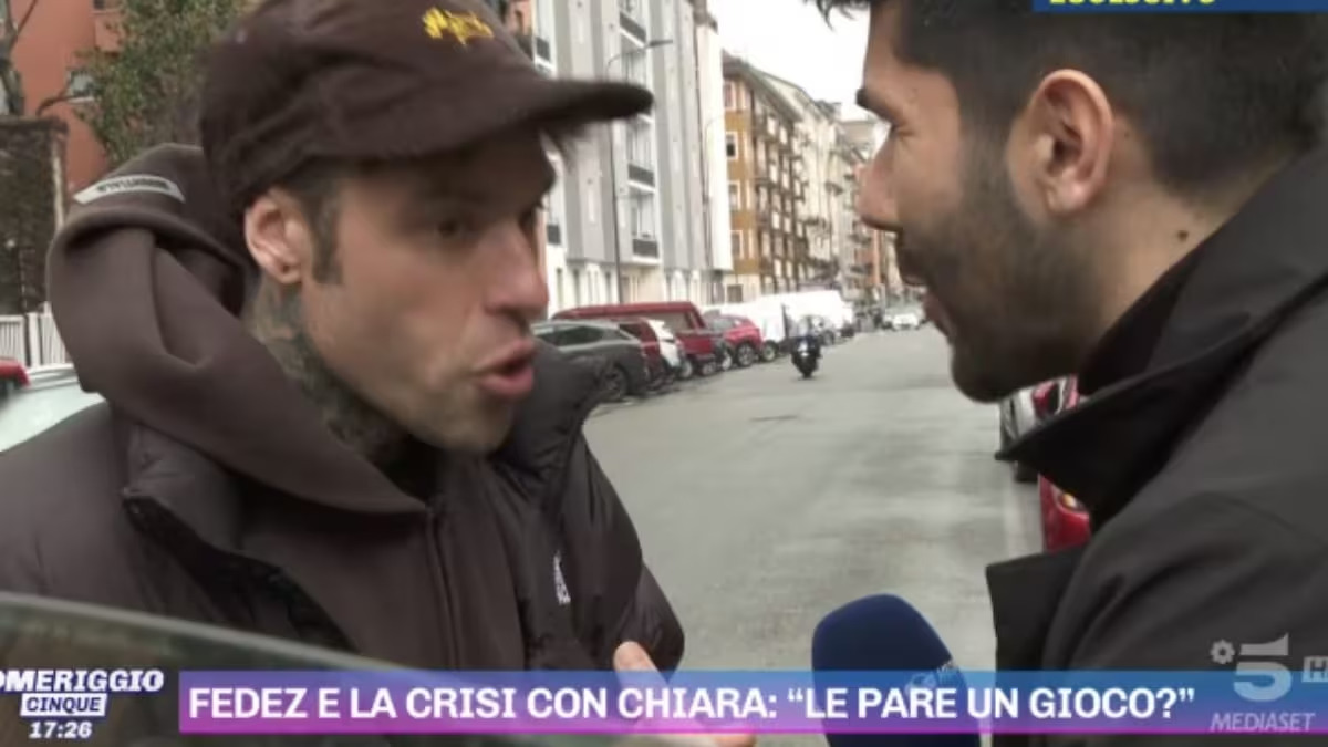 In mezzo a voci di crisi, Fedez esprime il suo disinteresse per le speculazioni sulla sua vita privata, sottolineando le priorità familiari e confermando la sua partecipazione all'evento di Donatella Versace.