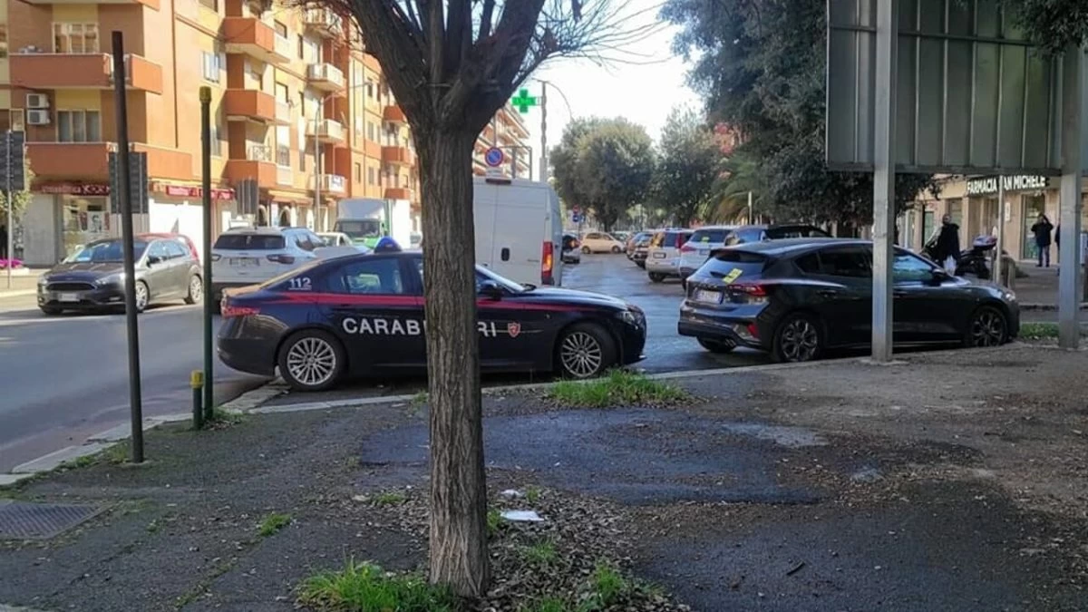 Un lavoratore di 53 anni muore tragicamente a Foggia mentre effettuava una consegna, sollevando questioni sulla sicurezza sul lavoro e sottolineando la necessità di tutelare la salute dei lavoratori.