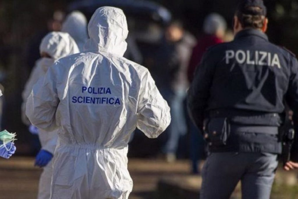 Ritrovato il corpo di un uomo a Bari, nella zona di San Giorgio. Si sospetta una morte per cause naturali.