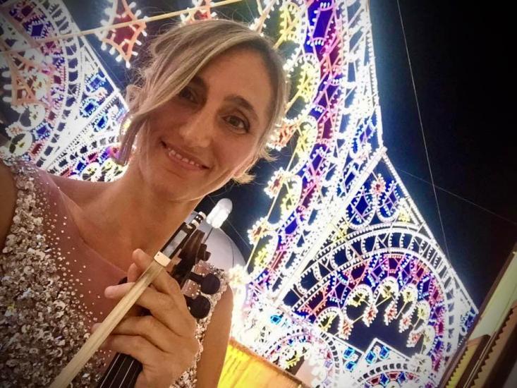 La comunità di Molfetta in lutto per la scomparsa della violinista Francesca Carabellese, talento pugliese della musica classica.