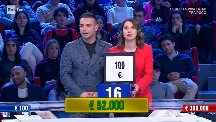 Affari tuoi, Luana e Gianluca accettano 52.000€: per loro una scelta difficilissima