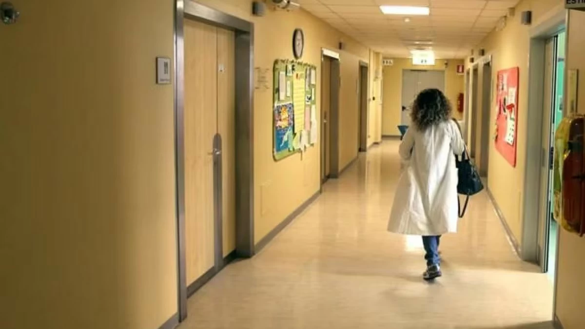 Possibile caso di malasanità all'ospedale di Galatina: paziente dimessa senza diagnosi scopre cancro all'intestino