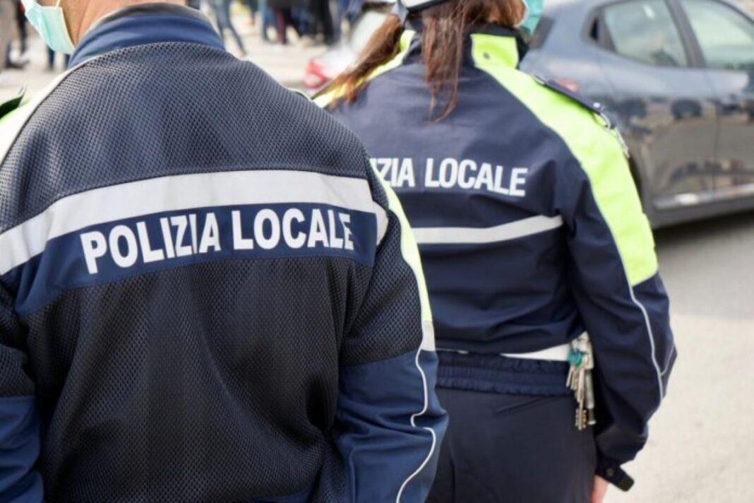 Licenziamento per due vigilesse di Bari coinvolte in intercettazioni con clan mafioso.