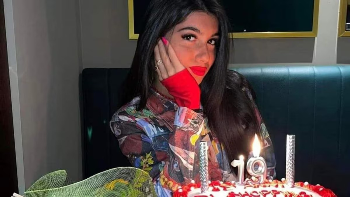 La tragica scomparsa di Sharon Bonillo, 19 anni, a seguito di un incidente stradale a Taranto, ha scosso la comunità e i social media.