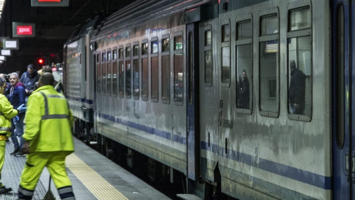 Un uomo mentre era in stazione è stato travolto da un treno, per lui non c’è stato nulla da fare