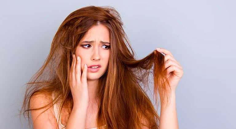 Capelli secchi e spenti: cosa si può utilizzare?