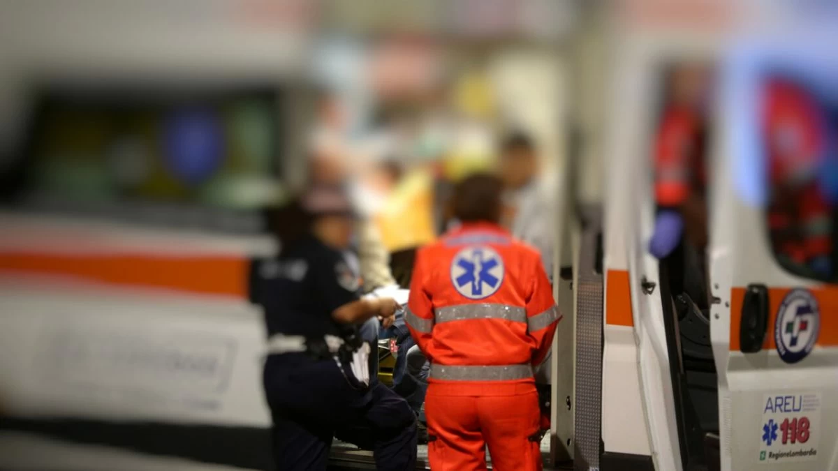 Un uomo di 46 anni del quartiere San Giovanni a Teduccio accusato di lesioni colpose e detenzione abusiva di armi, aggravati dal metodo mafioso.