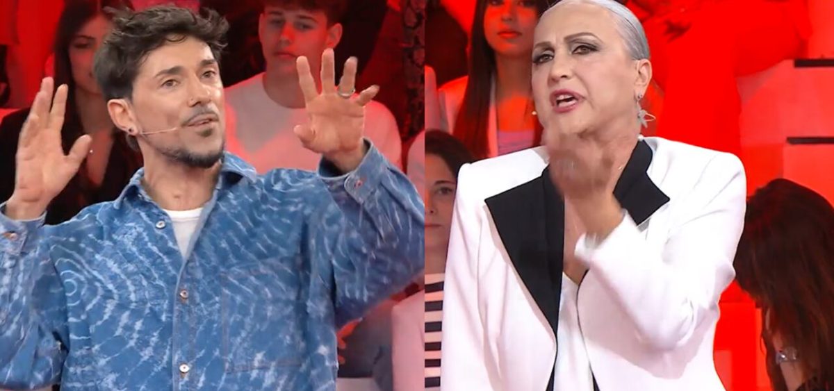 Scintille nel Serale di Amici, la Celentano a Emanuel Lo: “Così parli con tua sorella”, Maria De Filippi costretta ad intervenire