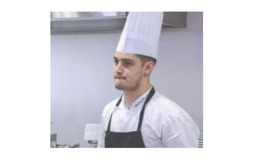 Bari piange Gianluca, giovane chef 30enne morto per un tragico incidente, lascia una bimba di 4 anni