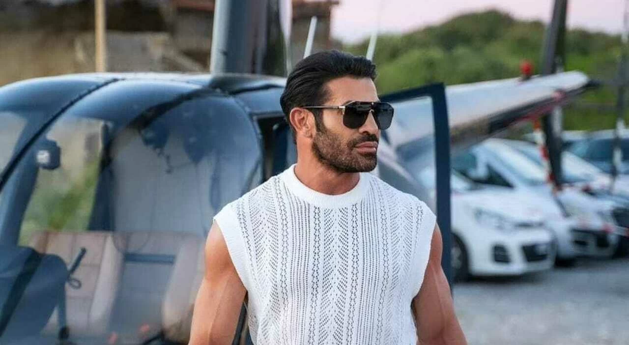 Gianni Sperti arriva in elicottero a Napoli per un evento benefico