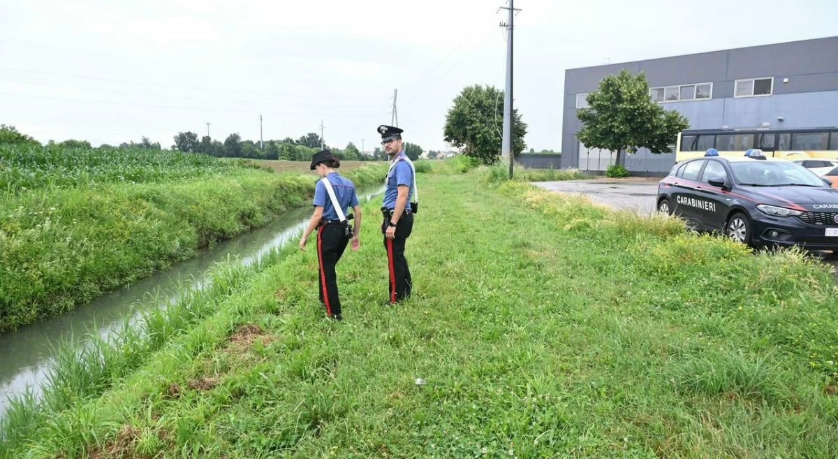 Indagato per omicidio colposo il padre della bambina di 3 anni morta in un canale di scolo a Ponte San Nicolò
