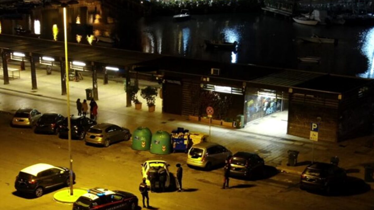 Aggressione sul lungomare di Bari: 30enne picchiato da un gruppo di giovani
