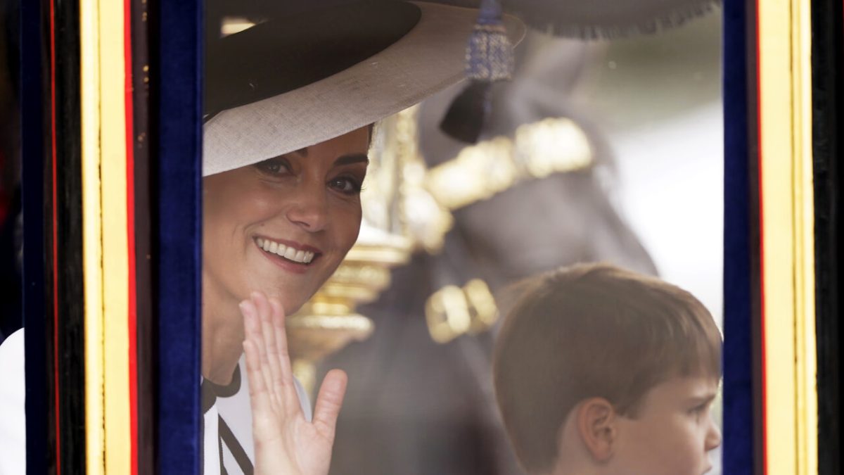 La principessa Kate presenzia alla parata di Trooping the Colour nonostante il difficile periodo di chemioterapia