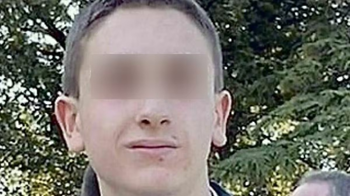 Leonardo, un giovane di 17 anni di Fermo, è deceduto dopo tre giorni di lotta tra la vita e la morte in seguito a un incidente in piscina.
