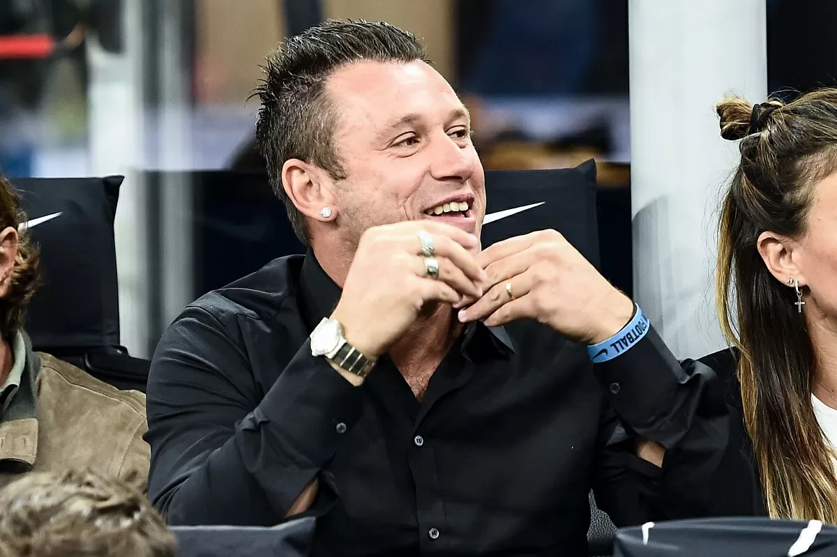 Antonio Cassano ha espresso un giudizio molto critico sulla prestazione della Nazionale italiana agli Europei, evidenziando la scarsa qualità della rosa e l'atteggiamento dei calciatori.