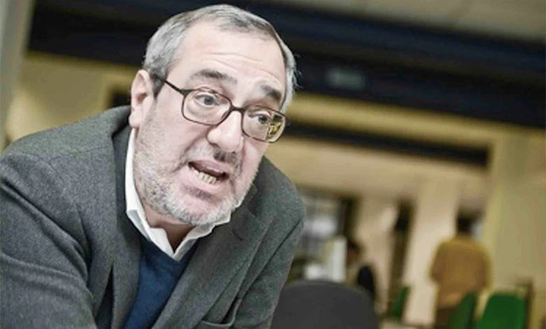Paura per Enrico Testa, caporedattore di Rai Sport, morso da un ragno violino