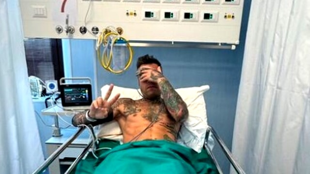 Fedez nuovamente ricoverato: emorragia interna scoperta in tempo dai medici