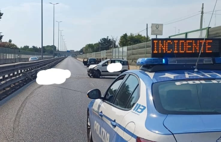 Incidente mortale sulla strada statale 16: un uomo perde la vita