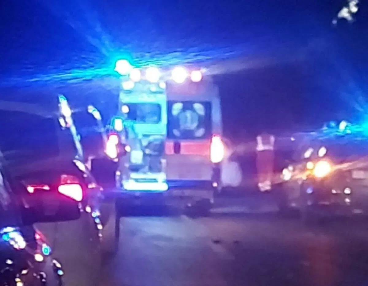 Il 19enne Francesco Damiani, uno dei cinque giovani coinvolti nell'incidente avvenuto la scorsa notte a Bari, ha perso la vita. Gravi le condizioni degli altri feriti.