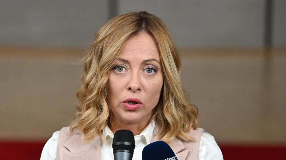 Fratelli d'Italia mantiene il primo posto nei consensi, mentre Lega e Partito democratico registrano un calo. Cresce il Movimento 5 Stelle, ma scende la fiducia nell’esecutivo.