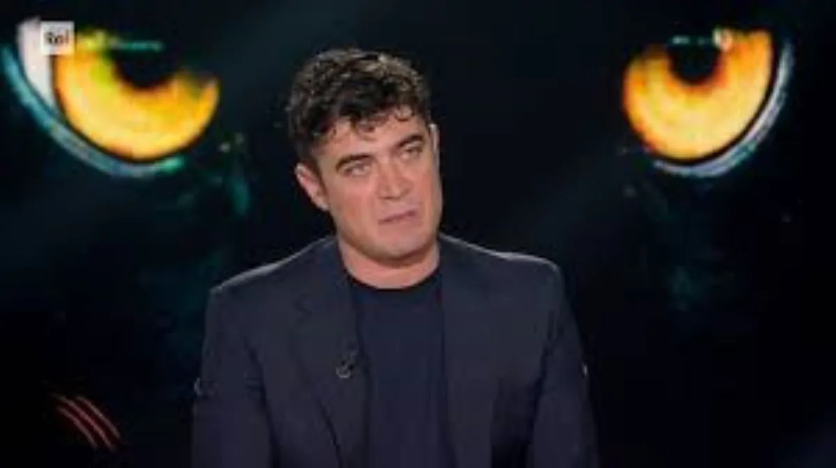 Riccardo Scamarcio a Belve: “Ho provato tutte le droghe, ma mai dipendenza”