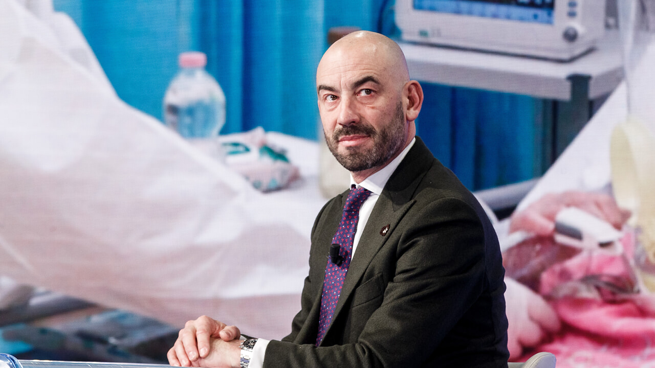 Secondo Matteo Bassetti, direttore del reparto di malattie infettive dell’ospedale San Martino di Genova, la situazione influenzale in Italia sta peggiorando, con un aumento dei casi negli ultimi giorni.