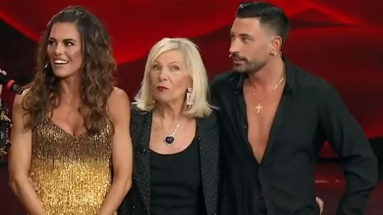 Durante la semifinale di Ballando con le Stelle 2024, la mamma di Bianca Guaccero sorprende tutti con una dichiarazione che benedice l'amore tra la figlia e Giovanni Pernice.